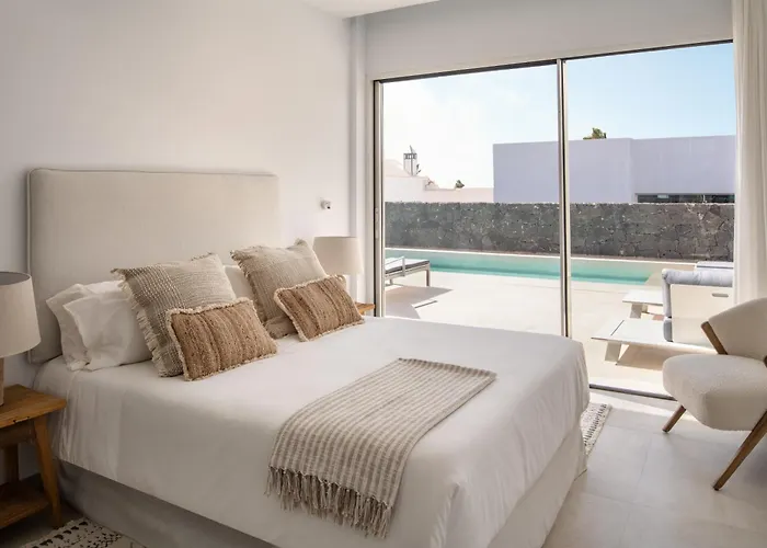 Elements By Alondra * بويرتو ذيل كارمين