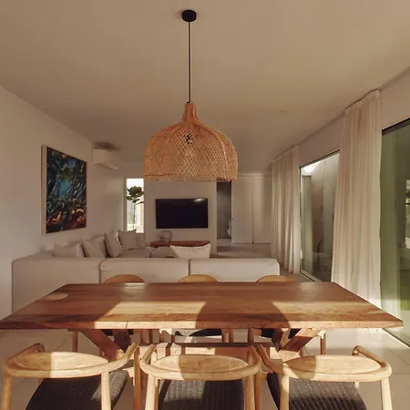 Elements By Alondra Вилла